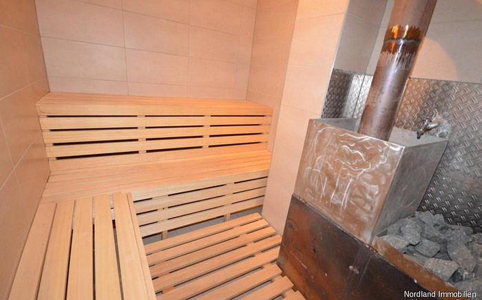 finnische Sauna mit Wasseranschluß und Fußbodenablauf